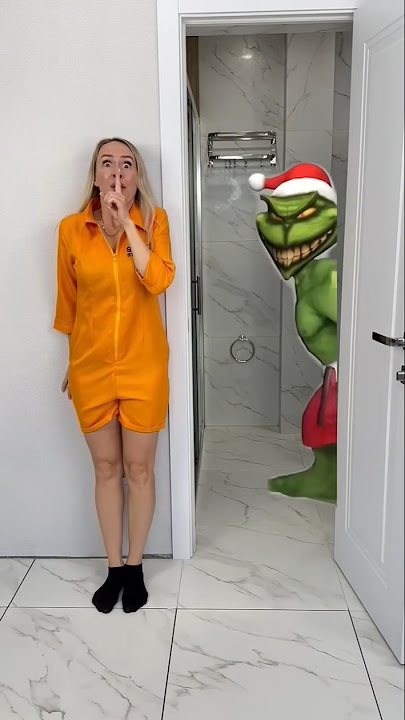 👹😭The Grinch Steals a Prisoner and a Spiderman #shorts by Leisi Crazy #wrinkleintime