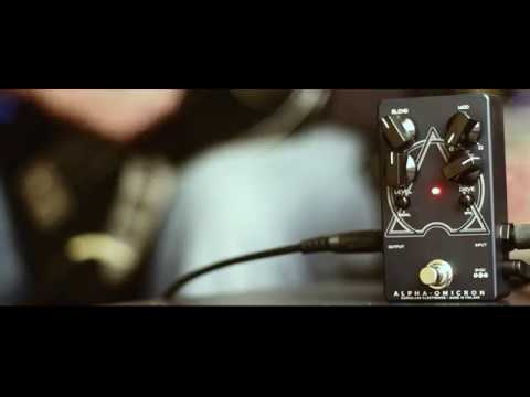 Darkglass Electronics Alpha Omicron Demo - YouTube