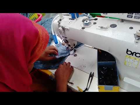 Collar join with main label & hanger loop down jacket Excellent Method