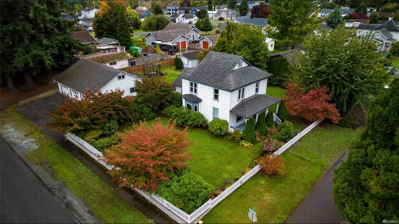 For Sale in SedroWoolley 833 Marshall Street, SedroWoolley, WA