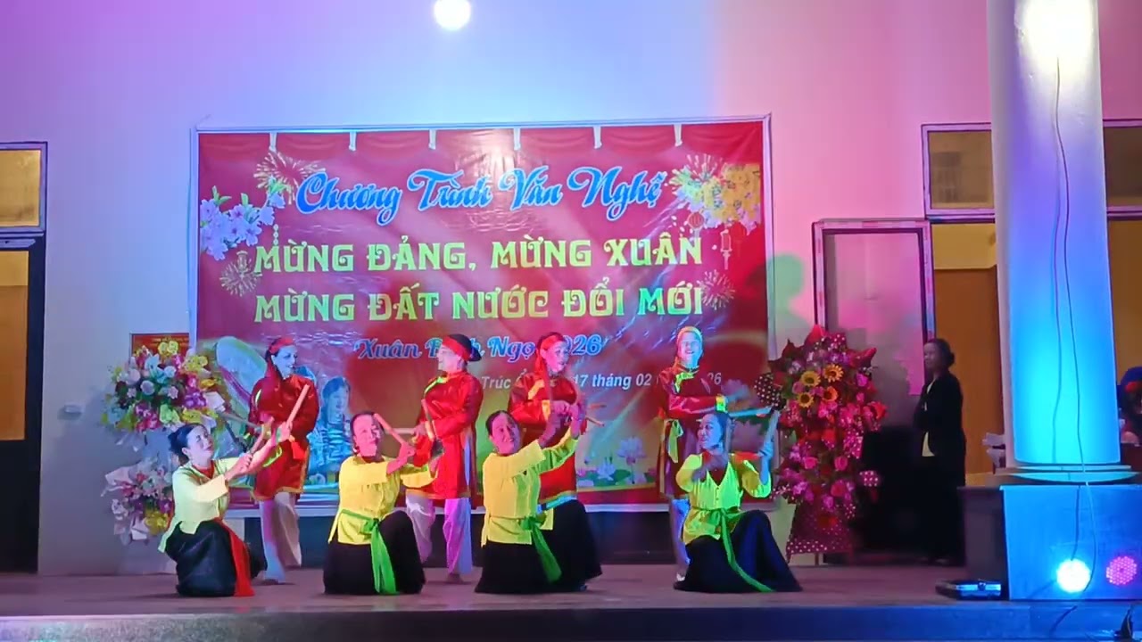 Hát ống của đội văn nghệ nông dân tổ dân phố trúc ổ 