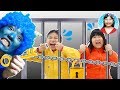 【謎解き】お片付けしないと鬼からお仕置きがあるよ! 檻に閉じ込められた!青鬼からの「ひっかけなぞなぞ」わかるかな? 教育寸劇ごっこ遊び