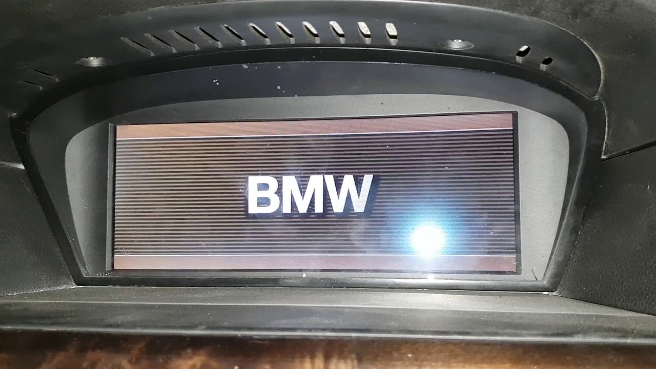 Bmw 530d display not working properly - YouTube