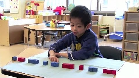 Repeating Patterns with Child 14 (Early Math Collaborative at Erikson)