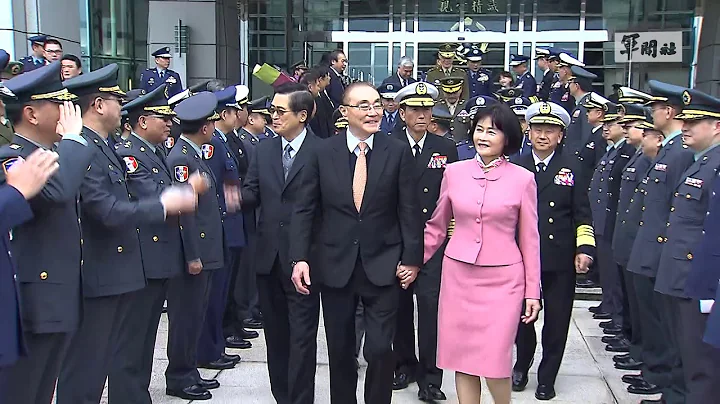 國防部官兵歡送馮世寬 (軍聞社提供) - 天天要聞