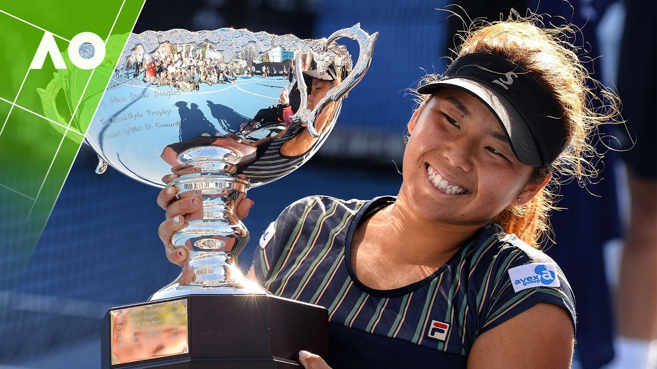 Griffioen v Kamiji trophy presentation (Wheelchair Final) | Australian Open 2017 tenniswarehouse