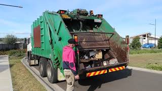 Campbelltown Bulk Waste (episode 2 of series 1) - The Old Truck #305 Breaks down