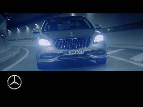 mercedes-benz-digital-light:-the-light-of-the-future-(with-garrett-mcnamara)