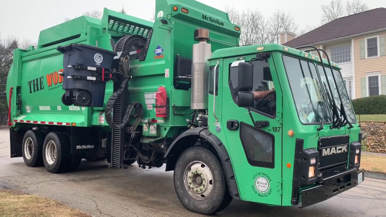 City of Nashua , Nh Solid Waste Dpt.187 CNG Mack LR McNeilus ZR YouTube