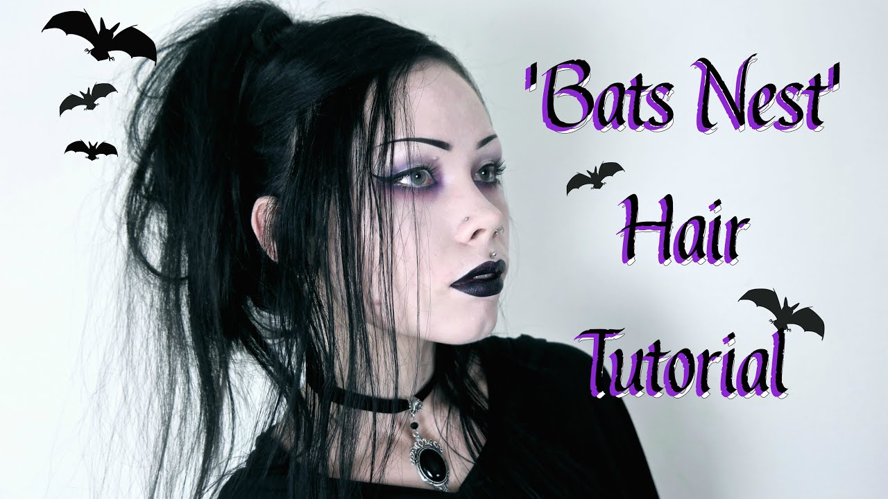 40 Tantalizing Gothic Hairstyles to Vamp Up Your Look