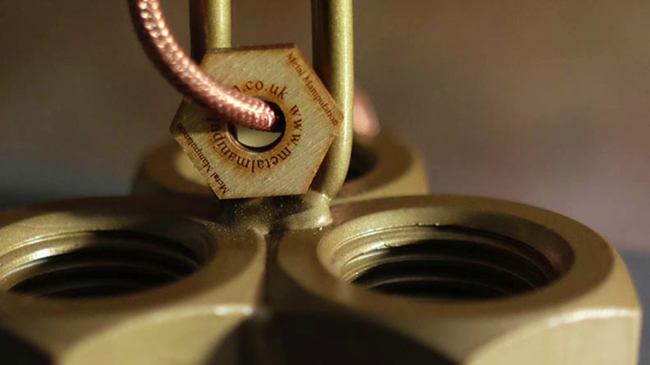 Gold Nut Vintage Style Table Lamp