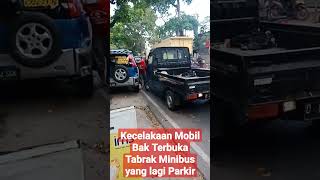 Kecelakaan di depan Burger Bangor Bojong Raya Cijerah || Bak Terbuka Cium Minibus yang lagi Parkir