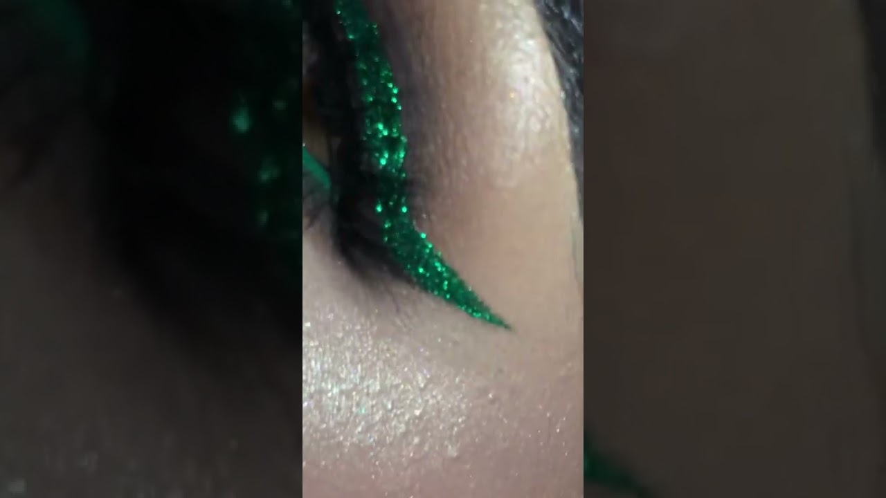 Green Glitter Glam! Full tutorial coming soon 💚 