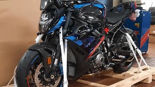 BMW #M1000R Unboxing