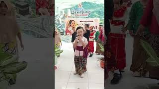 fashion show kartini di tk pertiwi