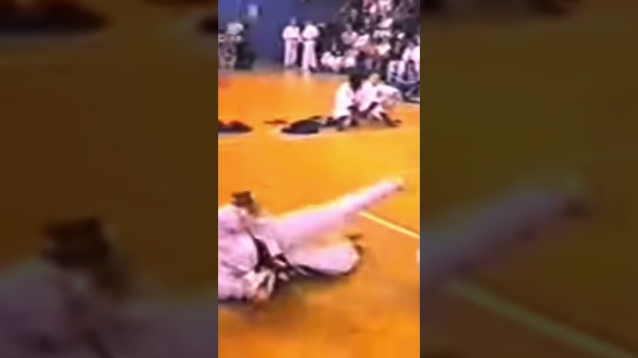 Dunk #karate #wkf #mma #budo #ippon #jka #ufc #kumite #ikf #karateathome #karatecombat #cobrakai