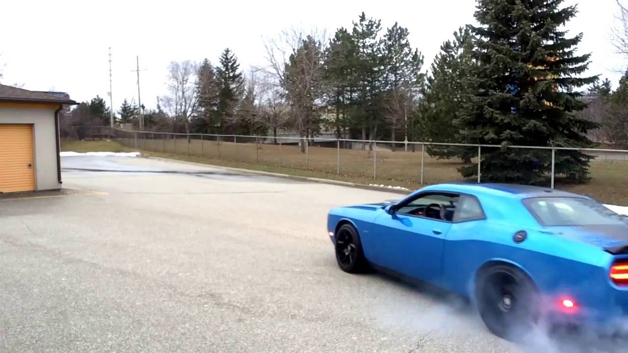 Dodge challenger burnout