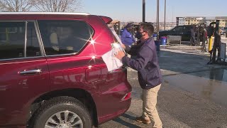 Rising temps make Friday a popular day for area car washes screenshot 1