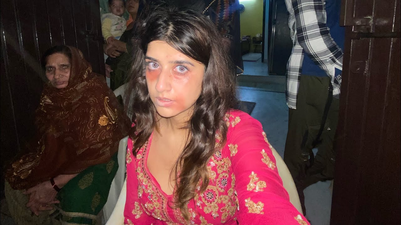 Real life Manjulika found in Delhi 🤣 Swati Chauhan YouTube