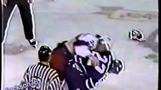 Hockeyfighters.cz   Ken Baumgartner vs Jim McKenzie.wmv