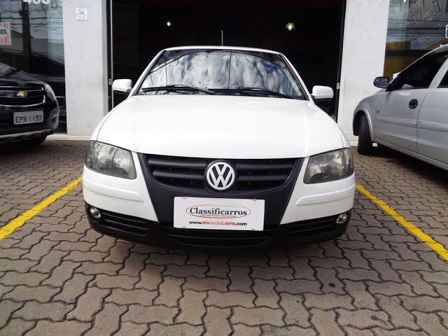 VOLKSWAGEN - SAVEIRO - 2006/2007 - Prata - R$ 37.500,00 - Veículos & Cia