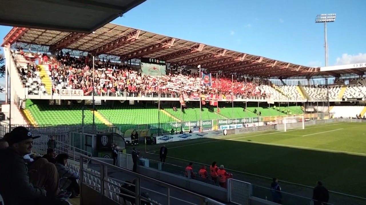 Coreografia iniziale dell'Ancona in trasferta a Cesena 2022 23