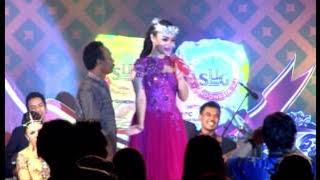 Zaskia Gotik ft. Sabrang band - Sakitnya Tuh disini (live)