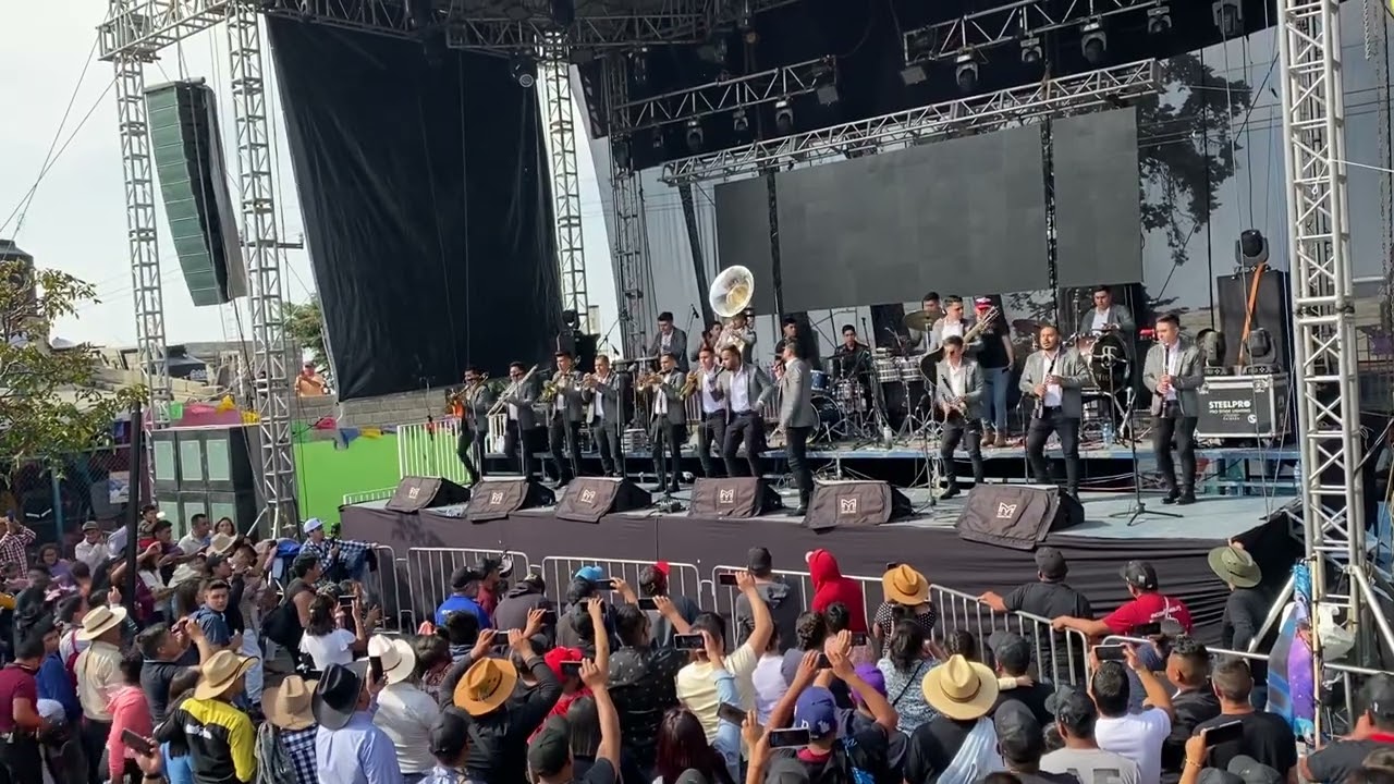 Presentación Banda La Fugitiva  en san Miguel Xicalco