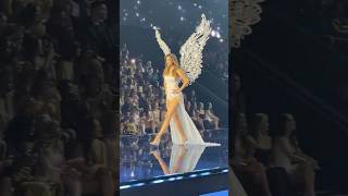 New Mom Barbara Palvin Walks the 2026 Victoria's Secret Runway