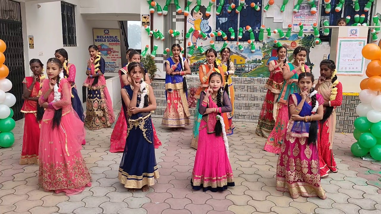 Dance on Aisa Desh hai mera  by girls of Reliable world School on the occasion of Republic Day 2020