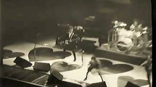 Video thumbnail of "JOAN JETT HAVE YOU EVER SEEN THE RAIN.mpg"