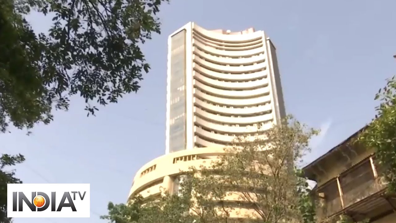 Equity indices flat in early trading, IndusInd Bank up 3.3 pc