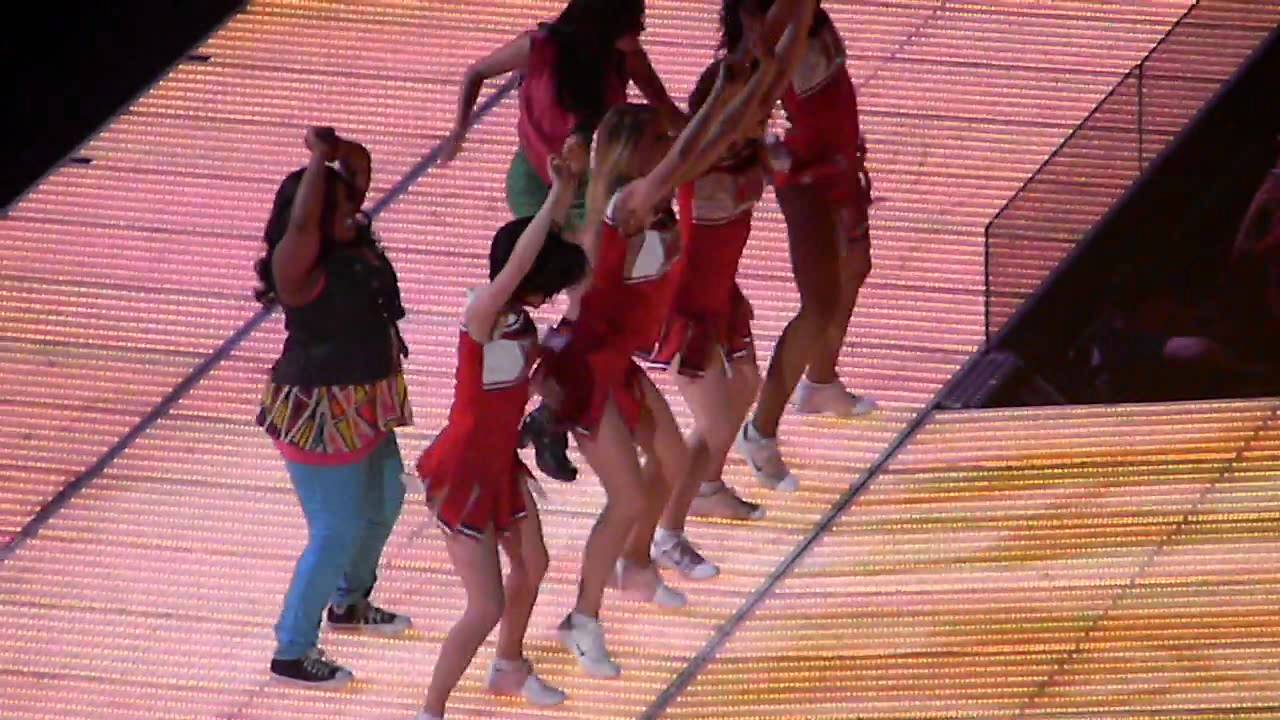 River Deep, Mountain High. GLEE LIVE JUNE 16TH 2011