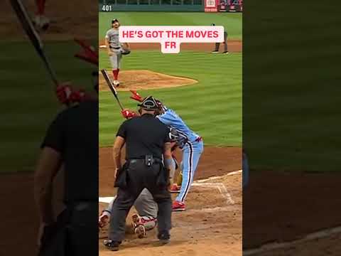 Luis Arraez with the incredible moves in the box 🕺