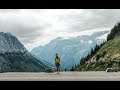 GRIZZLY BEAR ENCOUNTER IN GLACIER