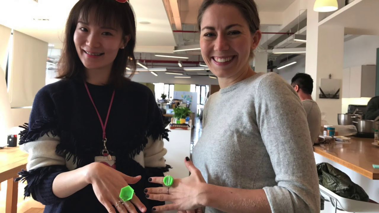 Stationery On Fingers | Sheng-Hung Lee