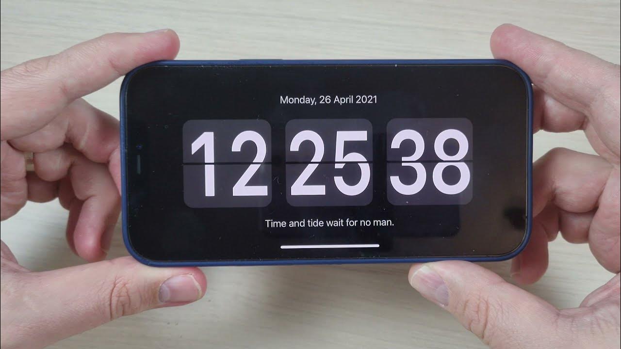 Прозрачные часы на айфон. Iphone Clock. Iphone Clock display. Настольные часы из айфона alwaysondisplay. Будильник айфон 8:00.