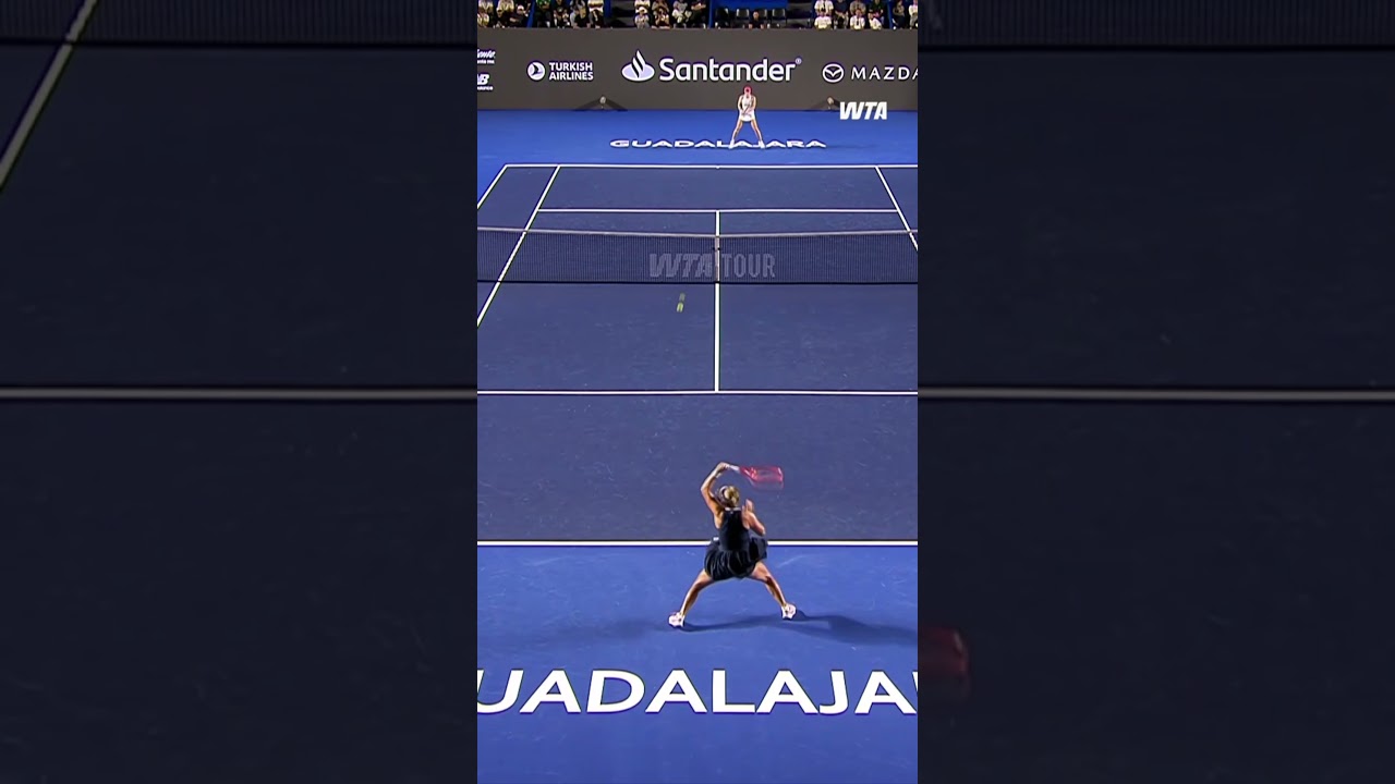 BIG shot on a BIG point 🔥 Kayla Day takes the rally against Samsonova in Guadalajara.#GDLOpen