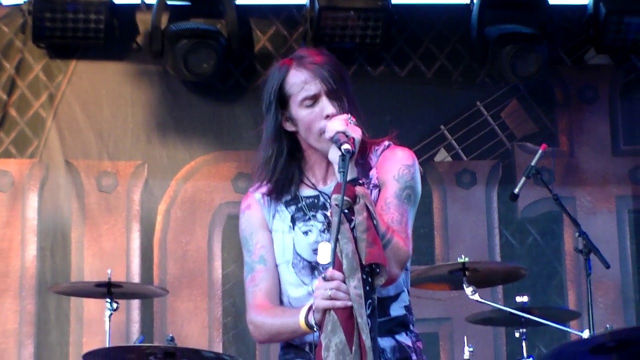 Redline Drive - "I'll wait for you" LIVE