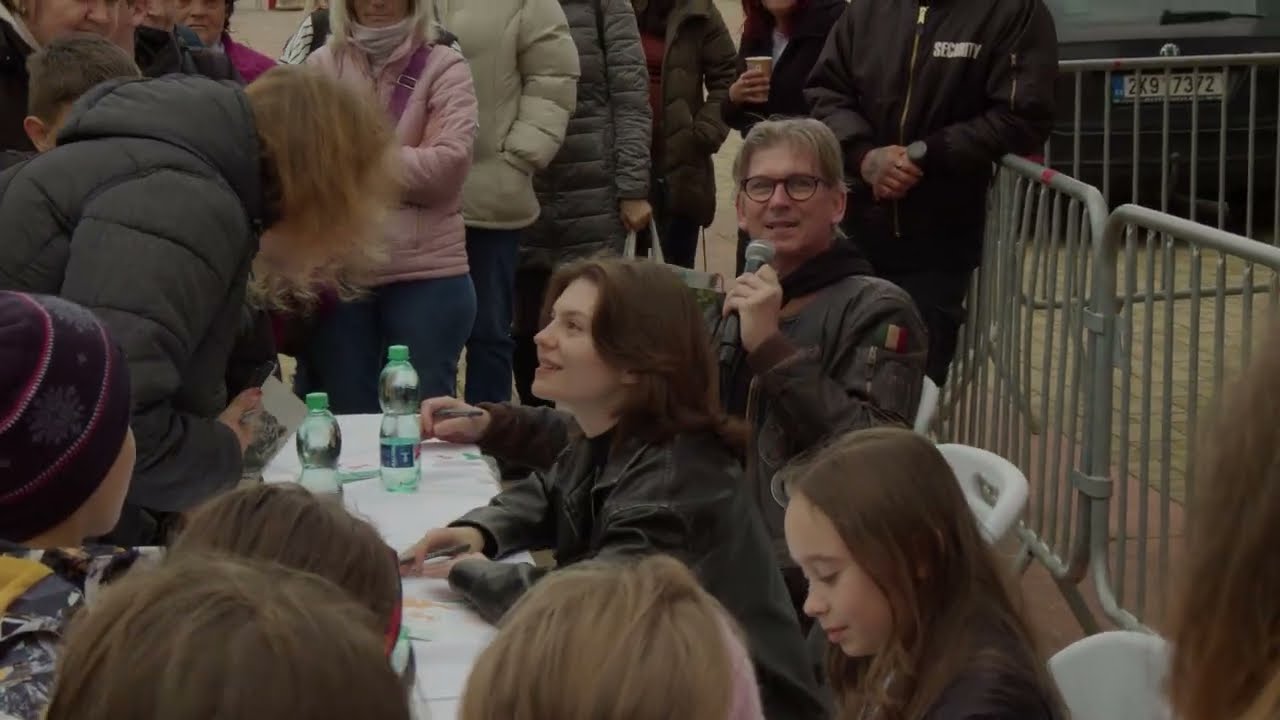 Autogramiáda – Jiří Strach, Sophia Šporclová & Valentýna Bečková – Máma (2025) | FOH 57. ročník 🎉