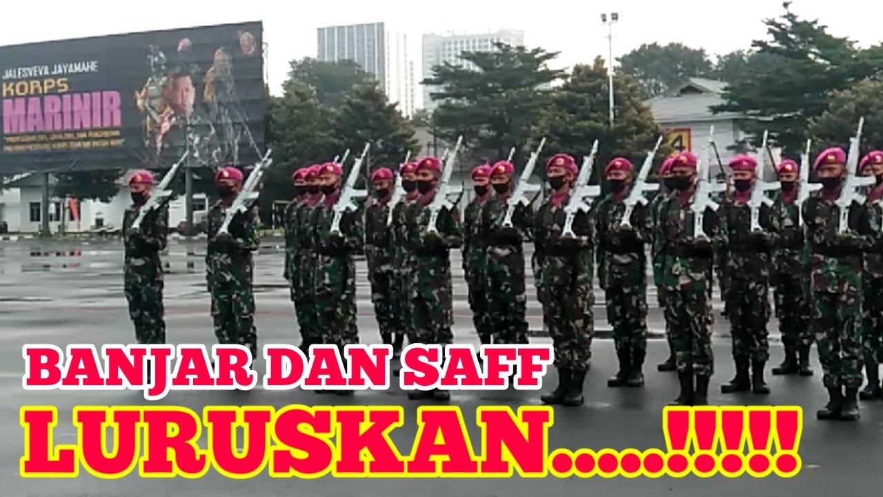 Marinir Baris Berbaris