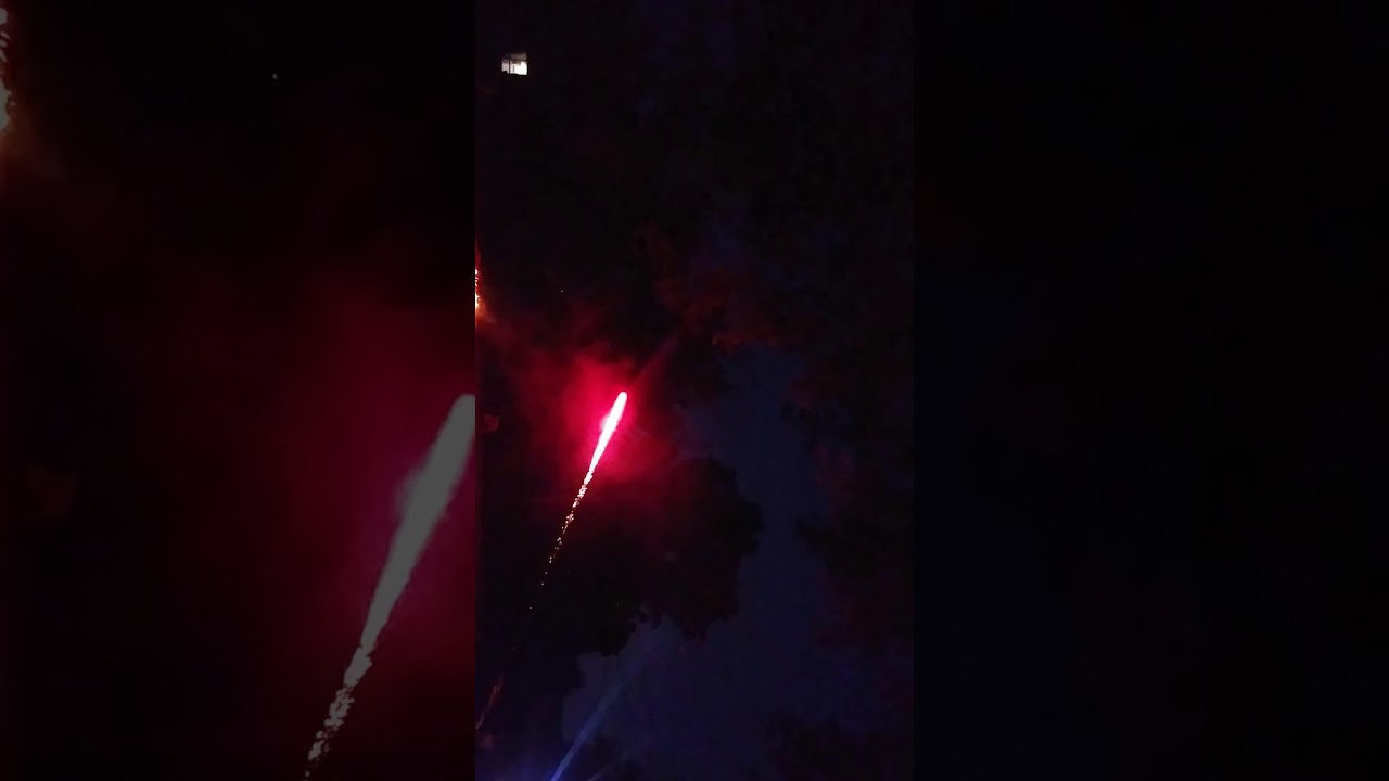 😎😎😎😎😬we went to close we burnnt a part of the blanket