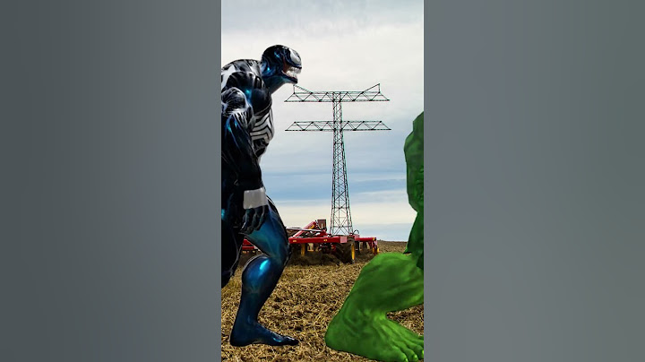 Superhero Hulk and Venom vs Team Siren Head