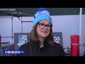 Football royalty unites in Bunnings carpark to raise money for FightMND | 9 News Australia