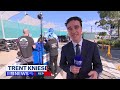 Football royalty unites in Bunnings carpark to raise money for FightMND | 9 News Australia