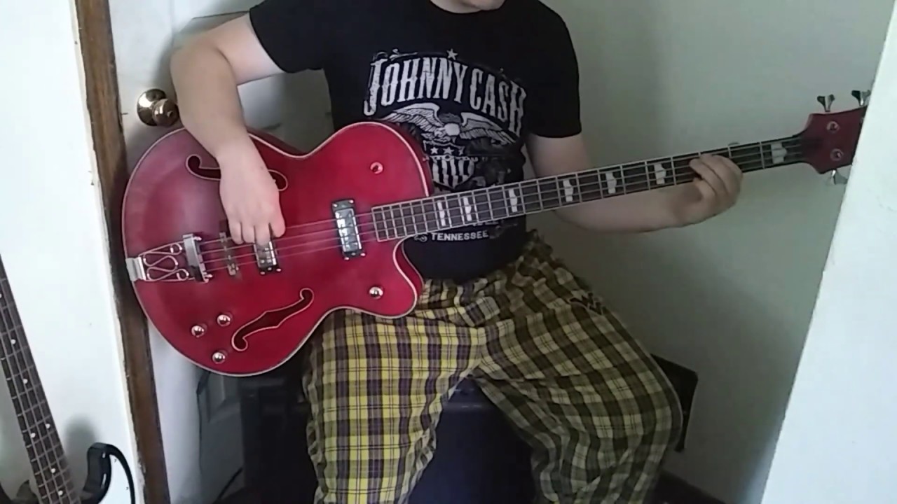 Hollow body vs. solid body bass sound comparison (thefretwire vs