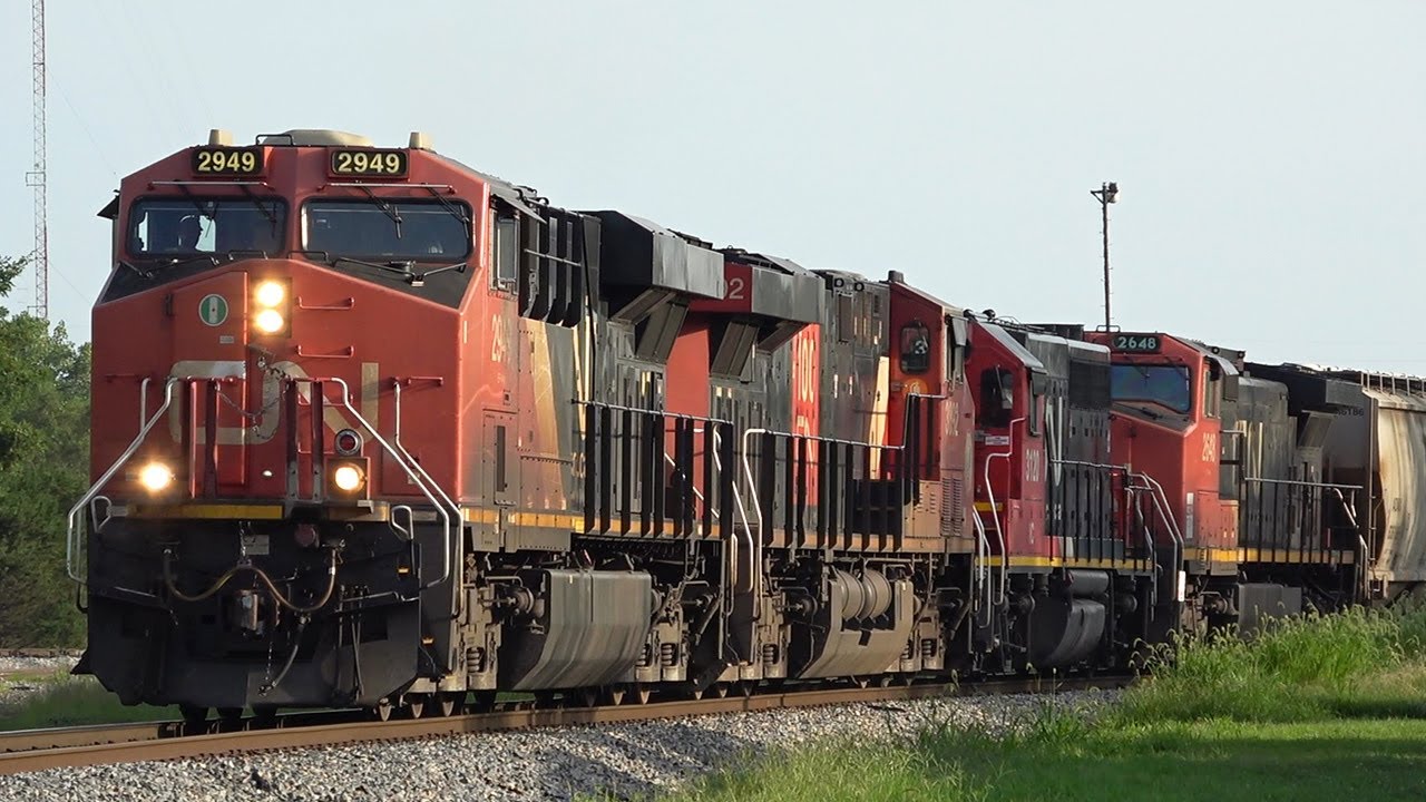 P5 Horn On CN 2949 Leading A43171