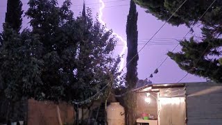 Huge severe thunderstorm with very close lightning, very loud thunder & torrential rain in México!!!