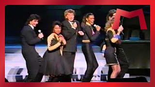 Watch Barry Manilow Do Like I Do video