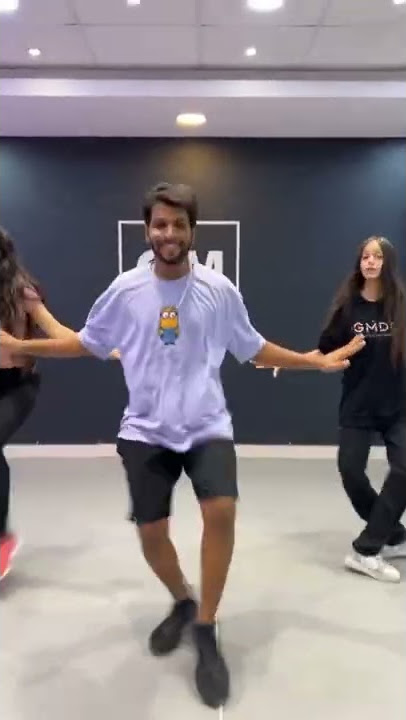 Shuffle Dance moves on Gallan Goodiyaan #deepaktulsyan #josh #gmdancecentre